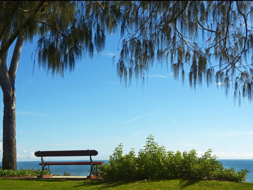 Sea Breeze & Water Views Among the Palm Tree Canopy -apt 4