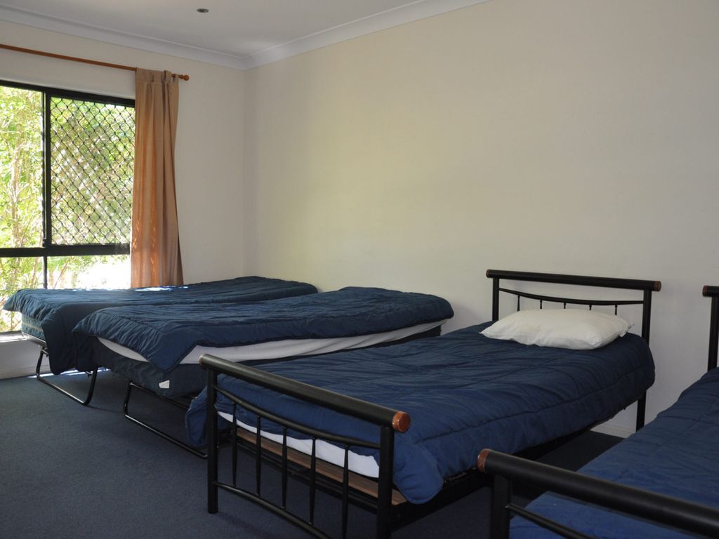 44 Cypress Avenue - Holiday Home in a Quiet Location, Close to Patrolled Beach and CBD