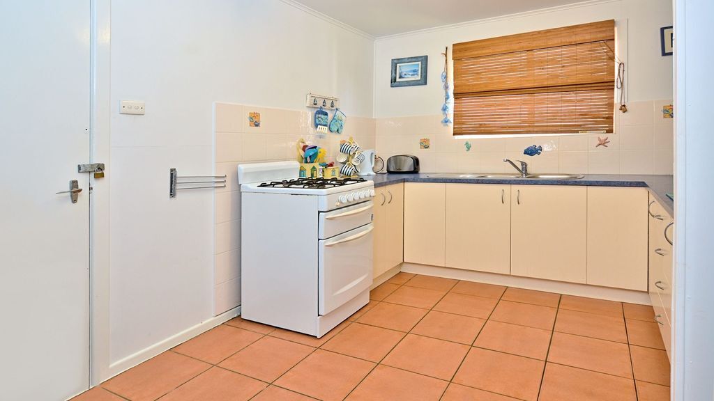 Scott's Retreat - Burrum Heads- Close to Beach- 4br- Aircon