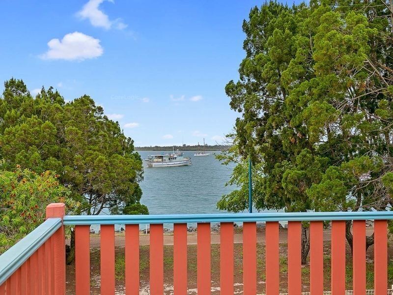 Sunrise Up - Burrum Heads- Riverfront- 3br- Pets Welcome