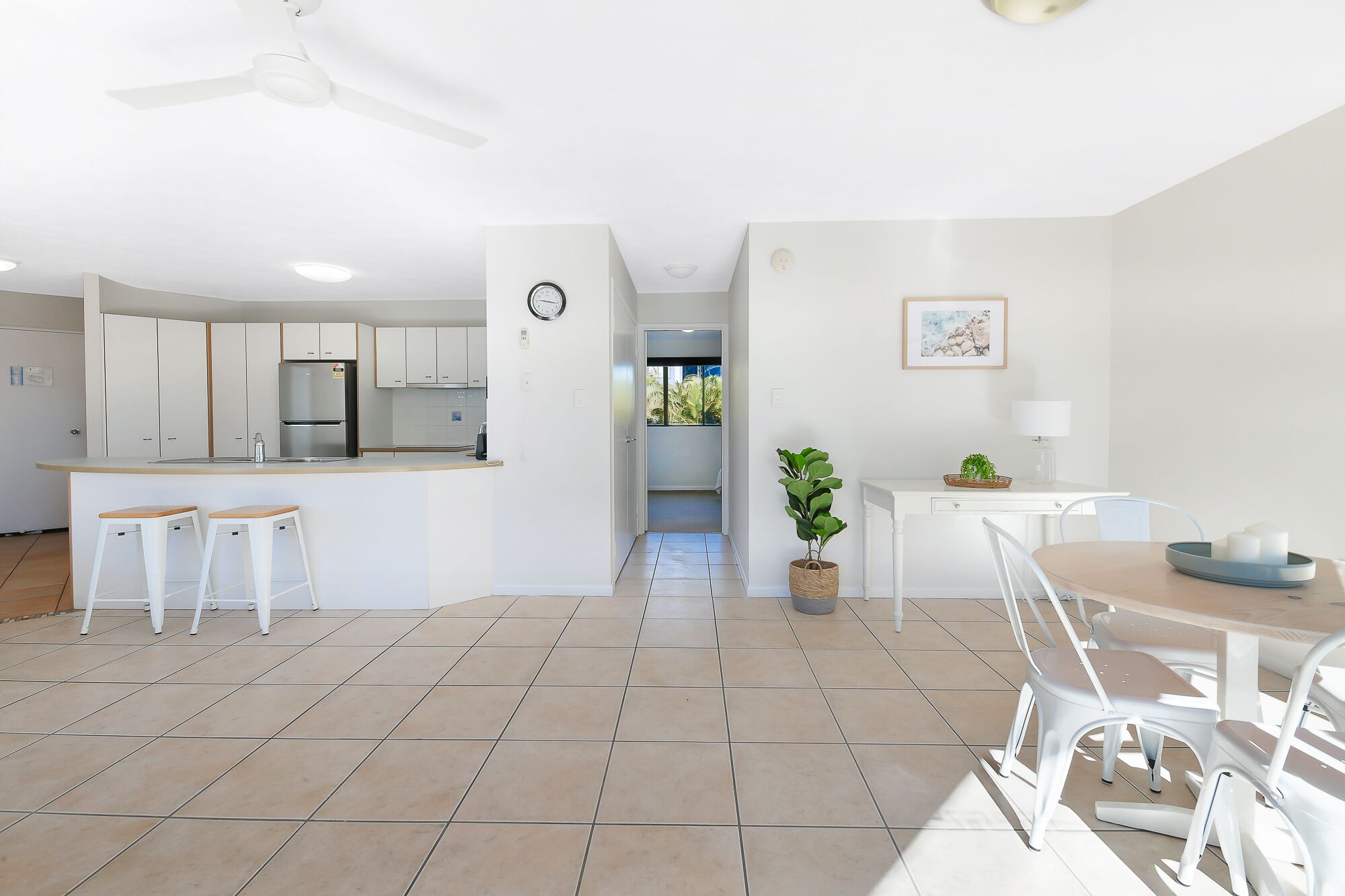 Sunshine Coast Beach Apartment - opposite Dicky Beach