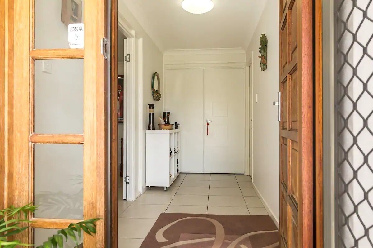 Beerwah Ideal 2 Bed Apartment - Pet Friendly and 5 Minutes to Australia Zoo