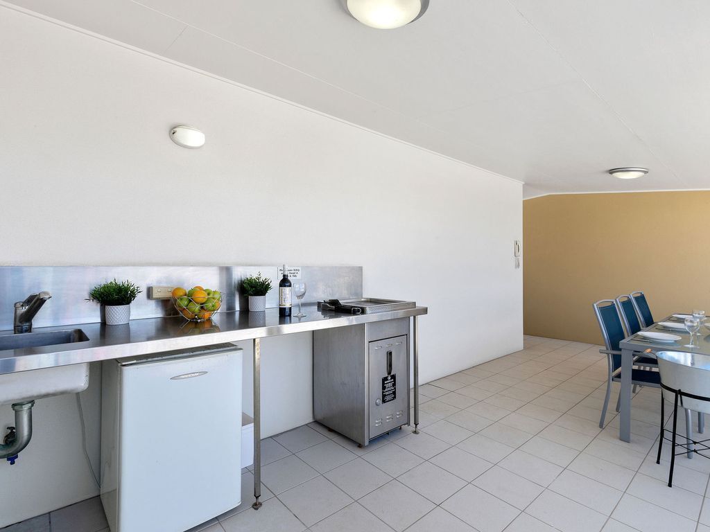 2BR Coolum Beach Rooftop Deckspa Tennis Pool