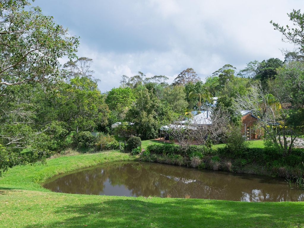 Farmhouse - 2 Bedroom House With Sleep Out off Living - Self Contained 2 Bedroom Cottage With two Queen Beds, Sleep out off Living Area With Tribunk and Outdoor Fire pit