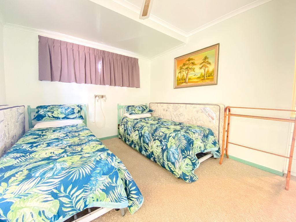 Seaspray Downstairs - Burrum Heads- Riverfront - 2br- Large Yard