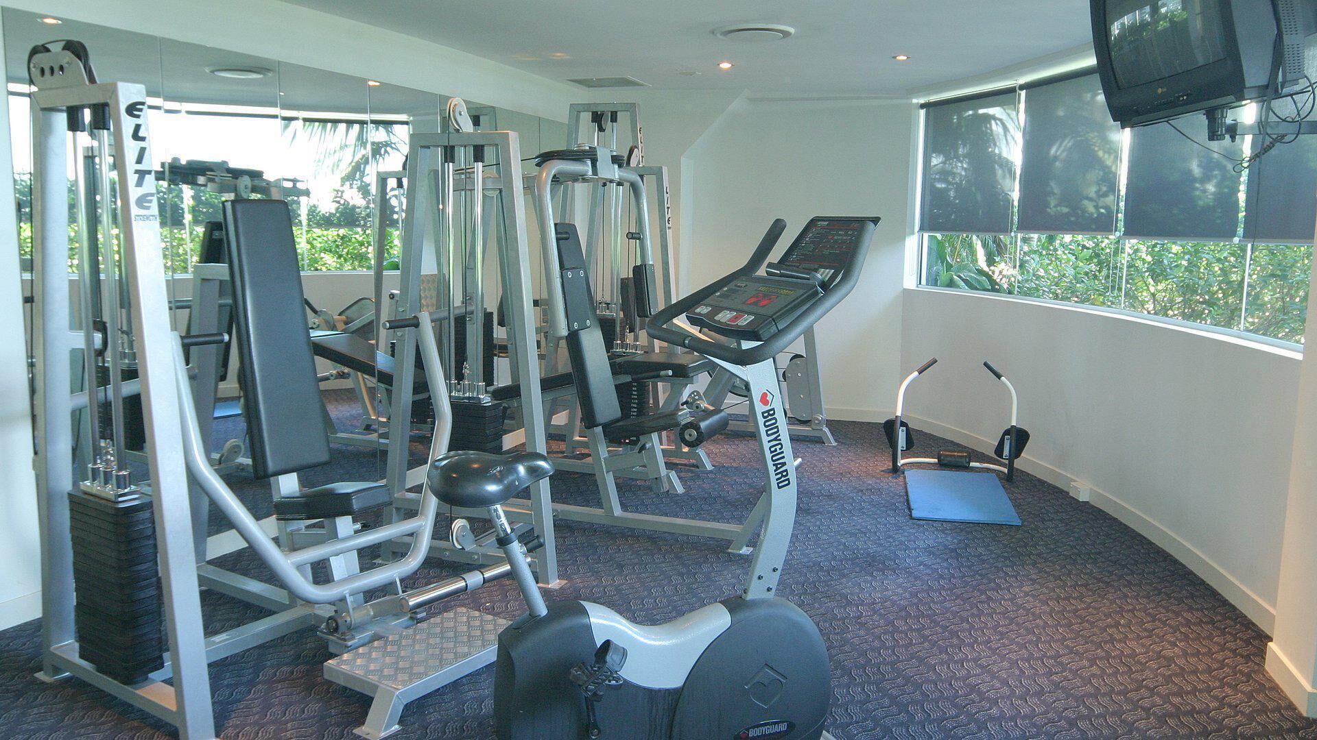 Sirocco 506 - Two Bedroom Unit Sleep 6 - Free Wifi - Located on the Front of Mooloolaba Esplanade