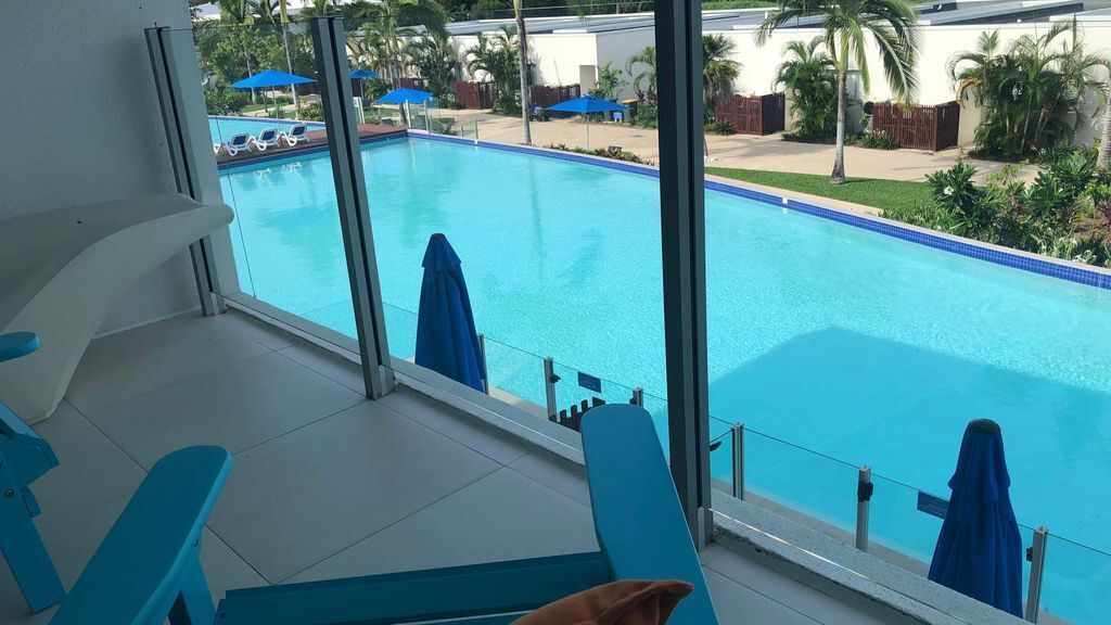 Port Douglas Gem Overlooking one of Port's Largest Swimming Pools