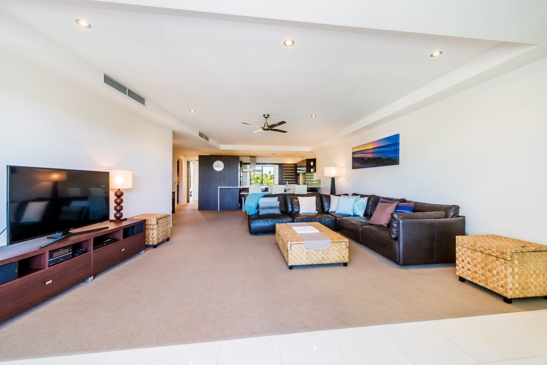 Stylish Beach Side Apartment - Unit 5 - 33 Lorikeet Drive