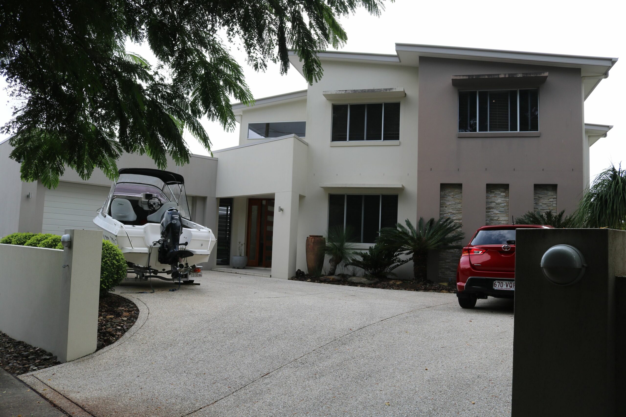 BUDERIM MANSION OCEAN VIEWS