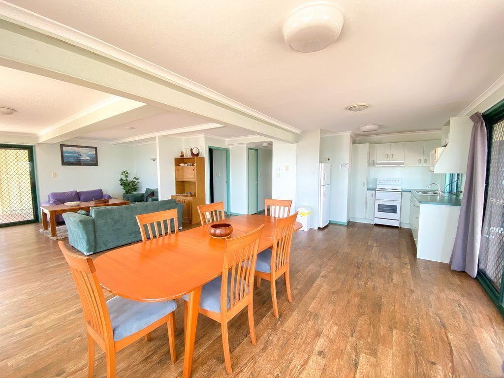 Seaspray Downstairs - Burrum Heads- Riverfront - 2br- Large Yard