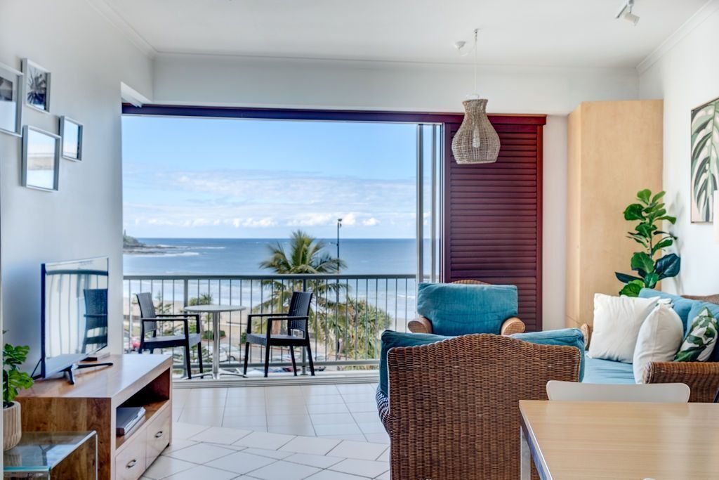 🌴Top Floor Kings Beach Views🌴 Private Rooftop Terrace with sauna and spa bath +