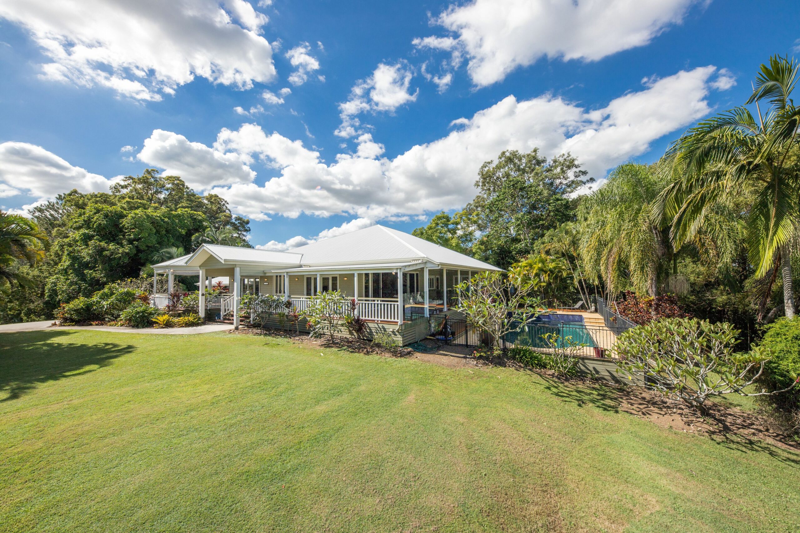 The Frangipani Farm - luxury accommodation on the Sunshine Coast