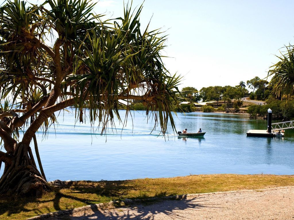 Beach & Boats Agnes Water