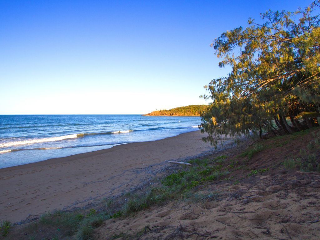 Nick's Place - ON Beach Holiday House