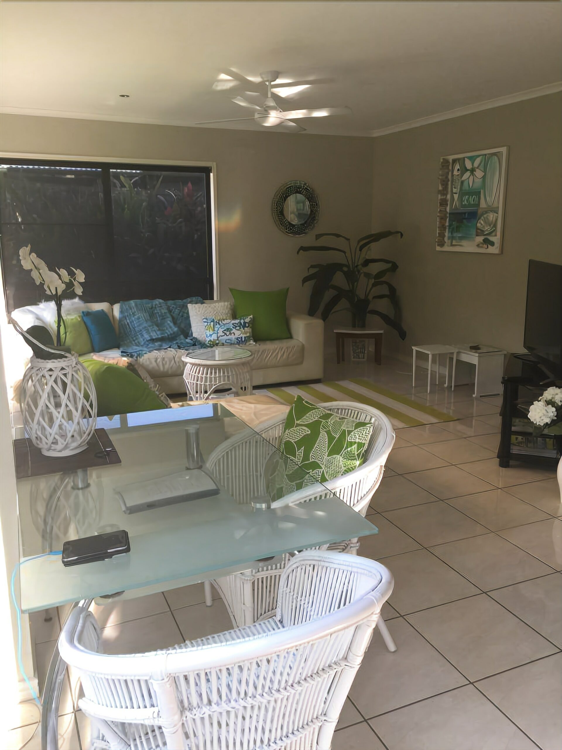 Spacious Beach House in Beautiful Dicky Beach, Caloundra