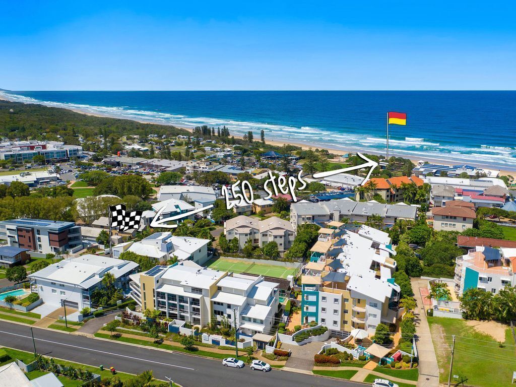 2BR Coolum Beach Rooftop Deckspa Tennis Pool