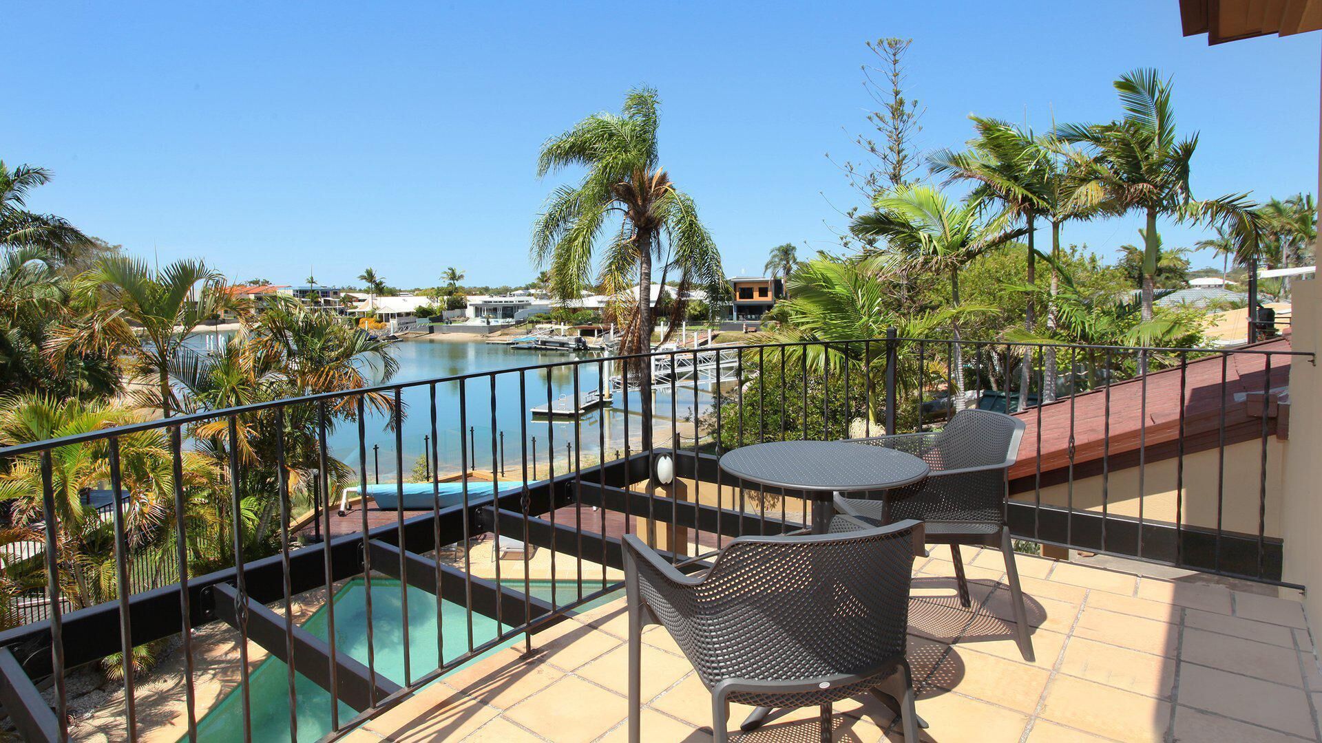 Tarcoola 41 - Five Bedroom House With Foxtel + Wifi + Aircon and BBQ in Mooloolaba