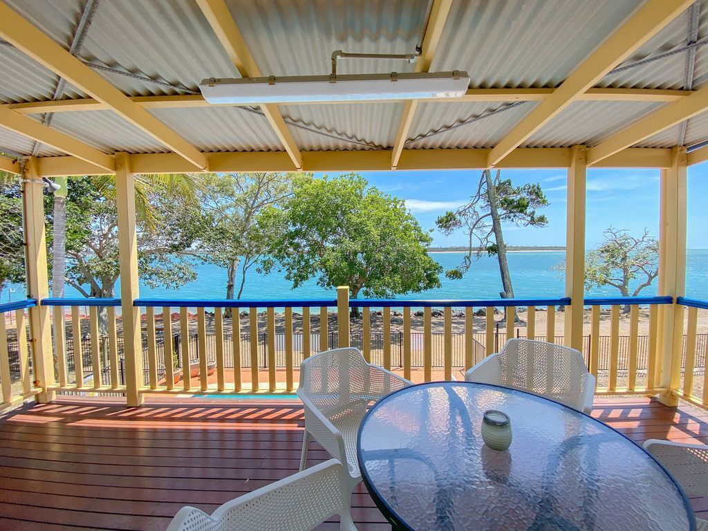 Ocean Shores UP - Burrum Heads- Riverfront - Pool -2br