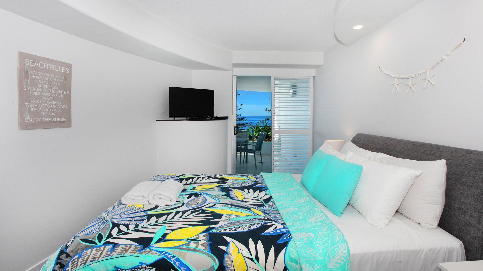 Sirocco 506 - Two Bedroom Unit Sleep 6 - Free Wifi - Located on the Front of Mooloolaba Esplanade