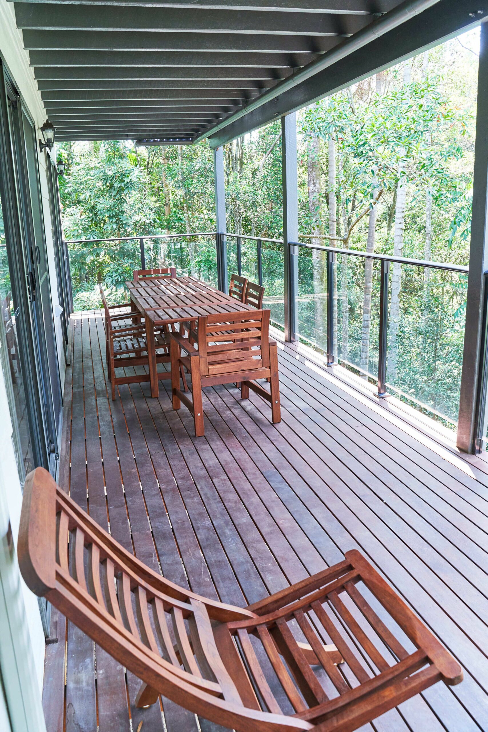 Treetops Haven- Bushland setting a short stroll to Maleny Centre