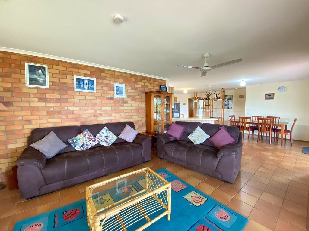 Conway - Burrum Heads- Riverfront - 3br- Aircon-pets Welcome