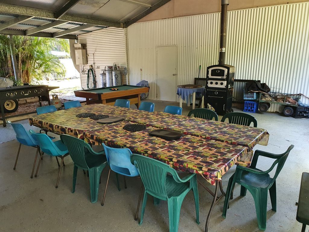 Blue Horizon Orchid Beach Fraser Island Open Plan Living With Large BBQ Area