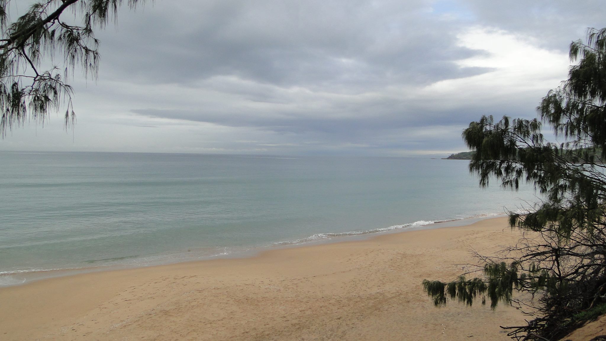 Chill-Out or take a short Stroll to Agnes Water Surf Beach, Cafes & Shops