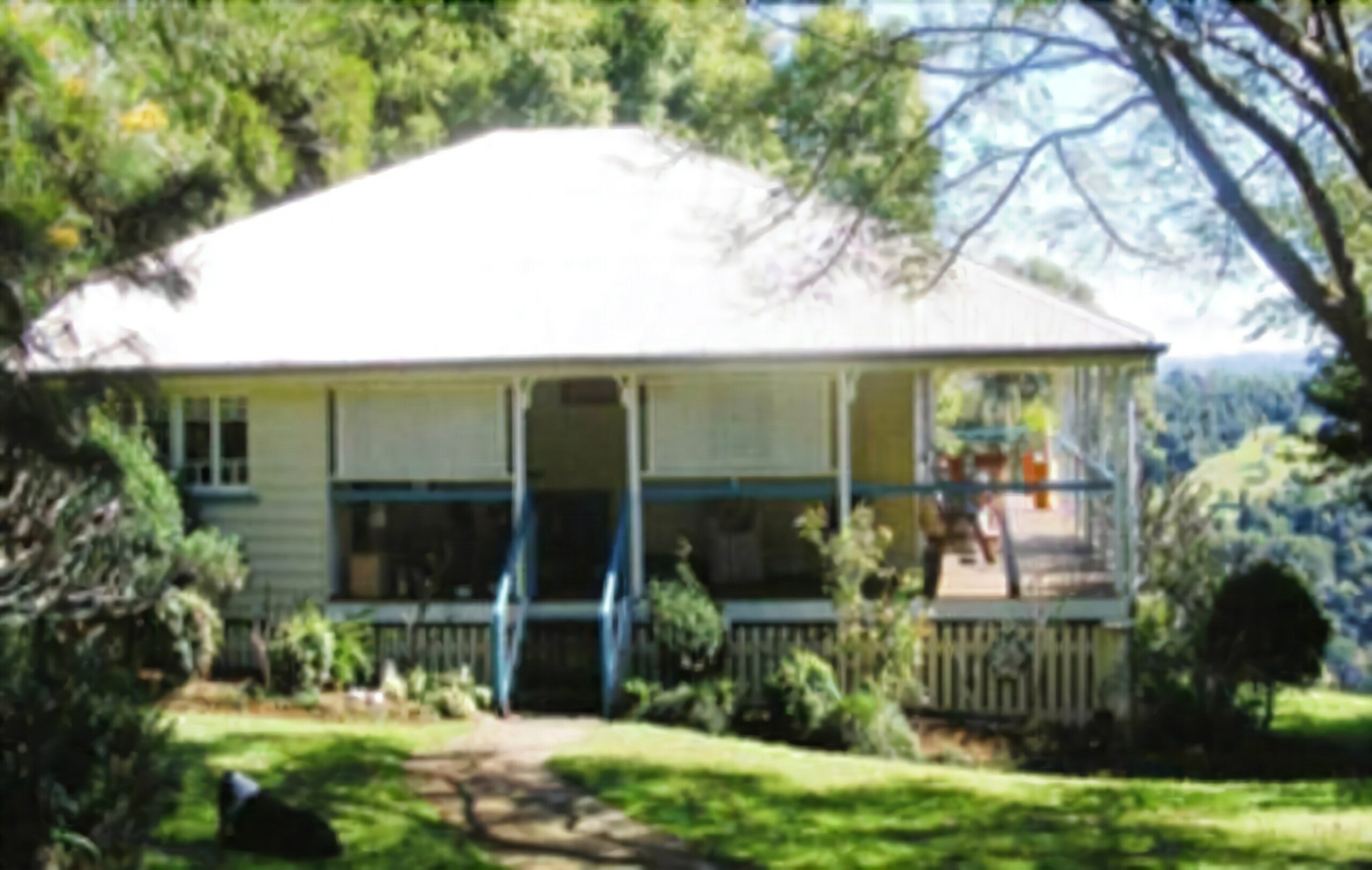 Montville Holiday House