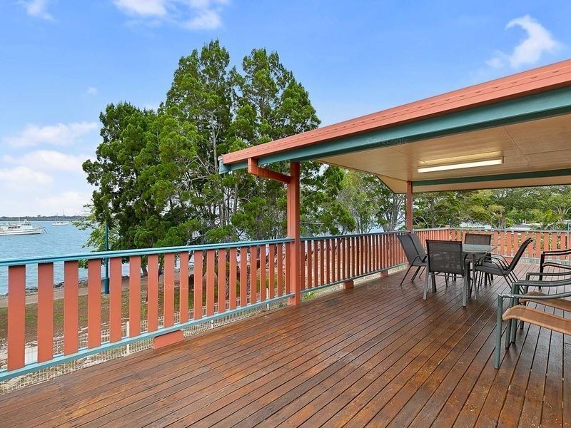 Sunrise Up - Burrum Heads- Riverfront- 3br- Pets Welcome