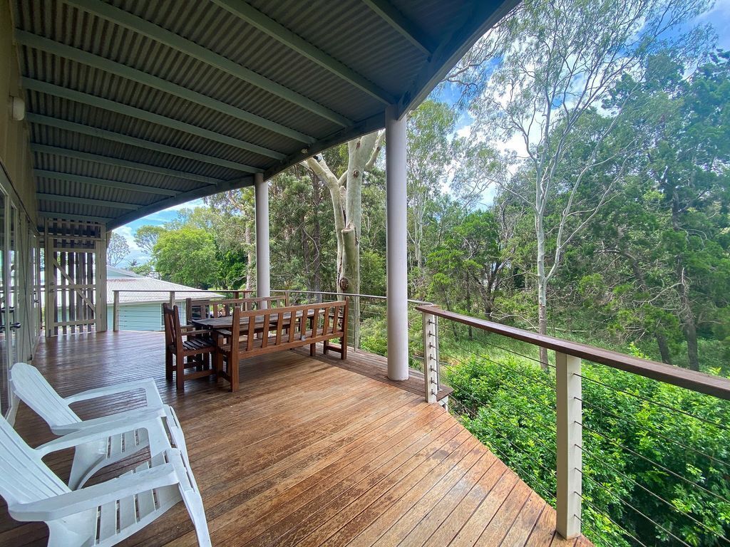 Moorings - Toogoom- Beachfront - 3br- Aircon