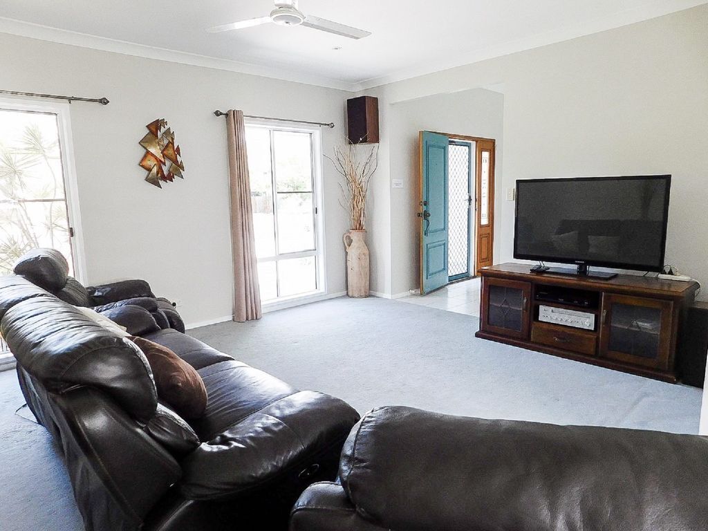 Stonesthro - Burrum Heads- Close To Beach - 5br- Aircon