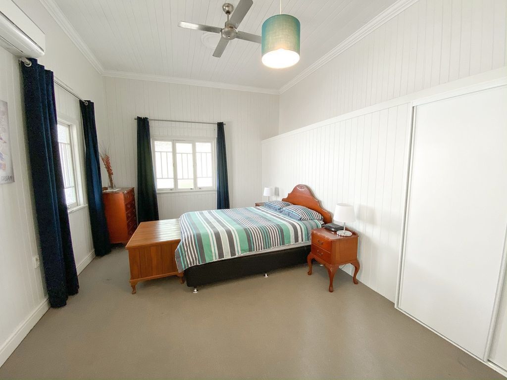 A Beach House@burrum - Water Views-3br-aircon -pets OK