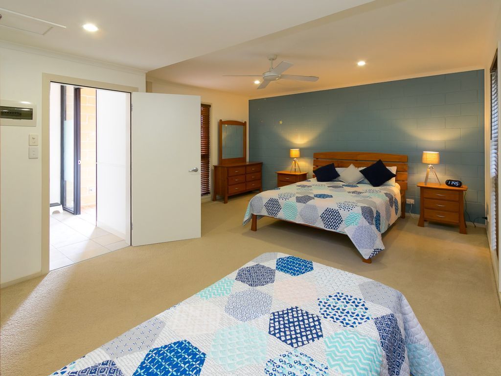 Blue Water Retreat – Downstairs