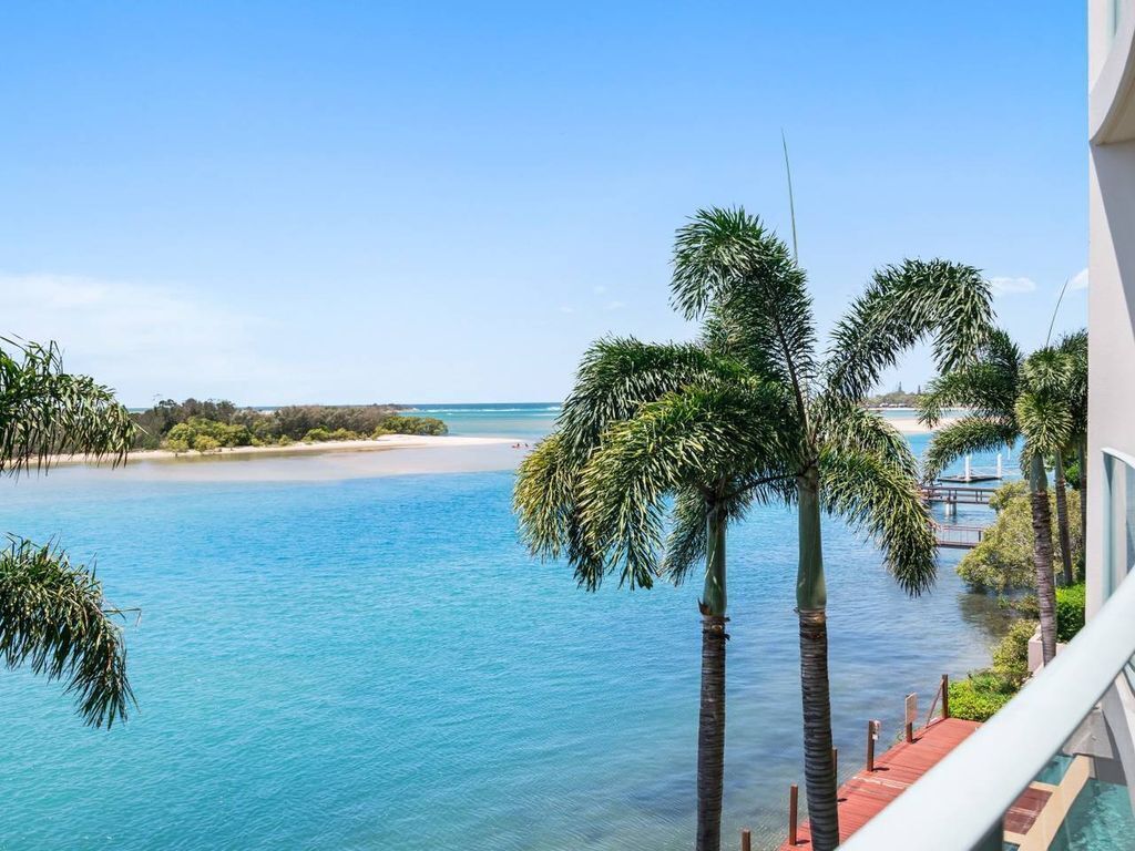 Luxury Waterfront Views! Maroochydore! Free Wifinetflixparkingwine