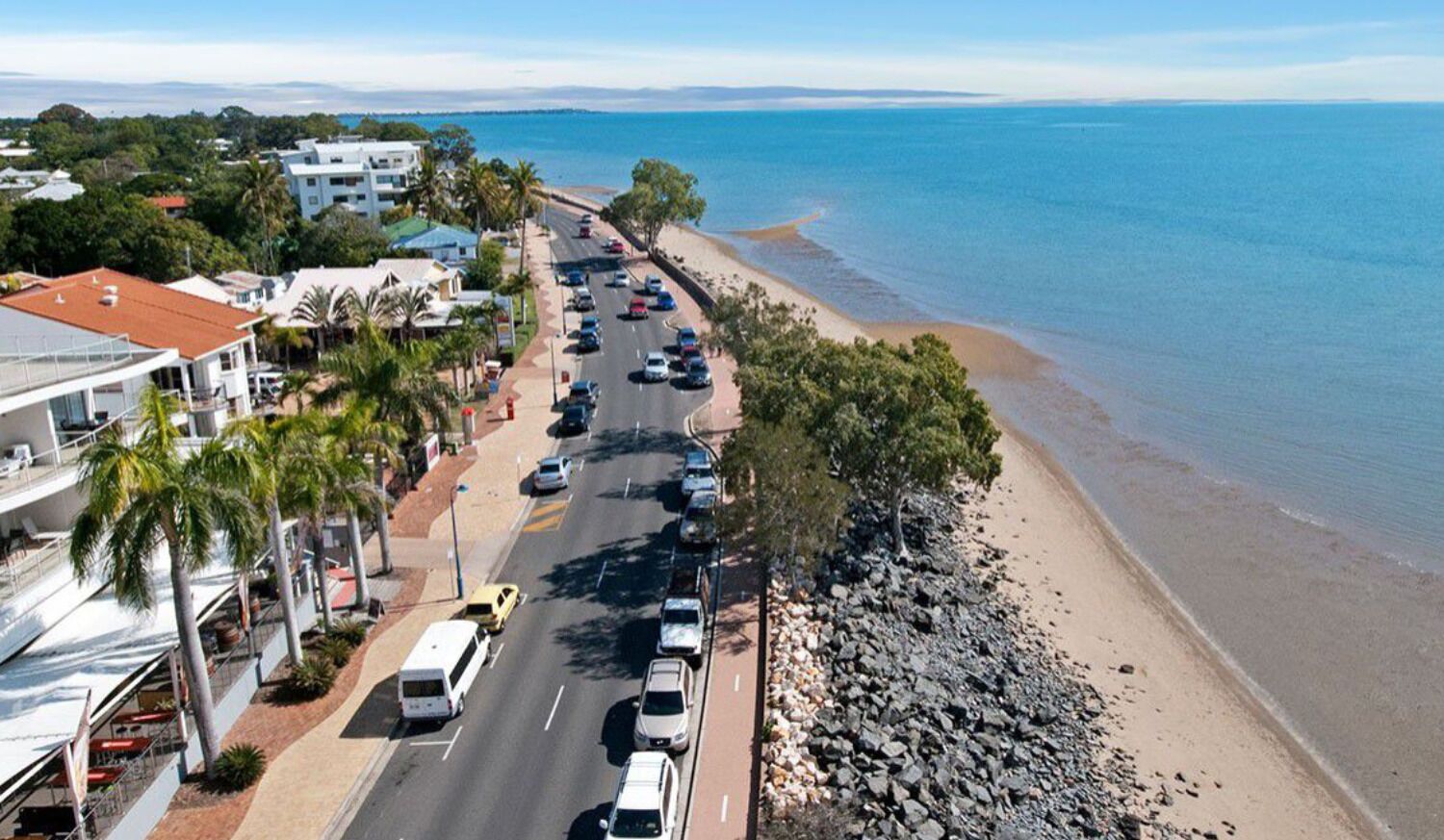 Perfect Group Stay In Hervey Bay - Sleeps Up To 12 People ❤️❤️❤️ Don't Miss Out!