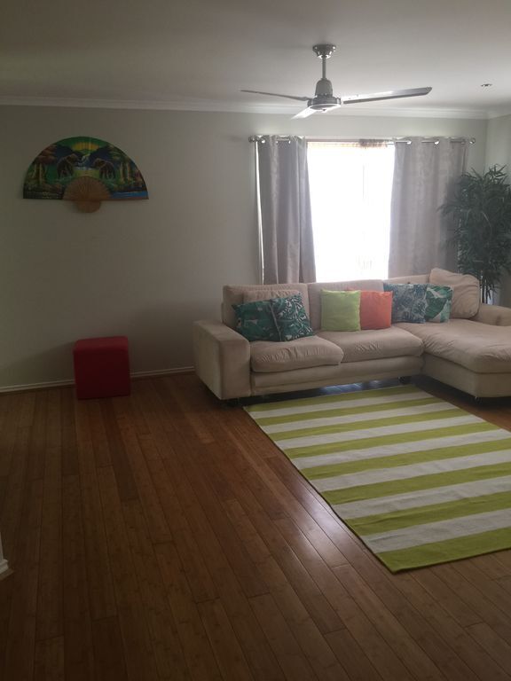 Spacious Beach House in Beautiful Dicky Beach, Caloundra