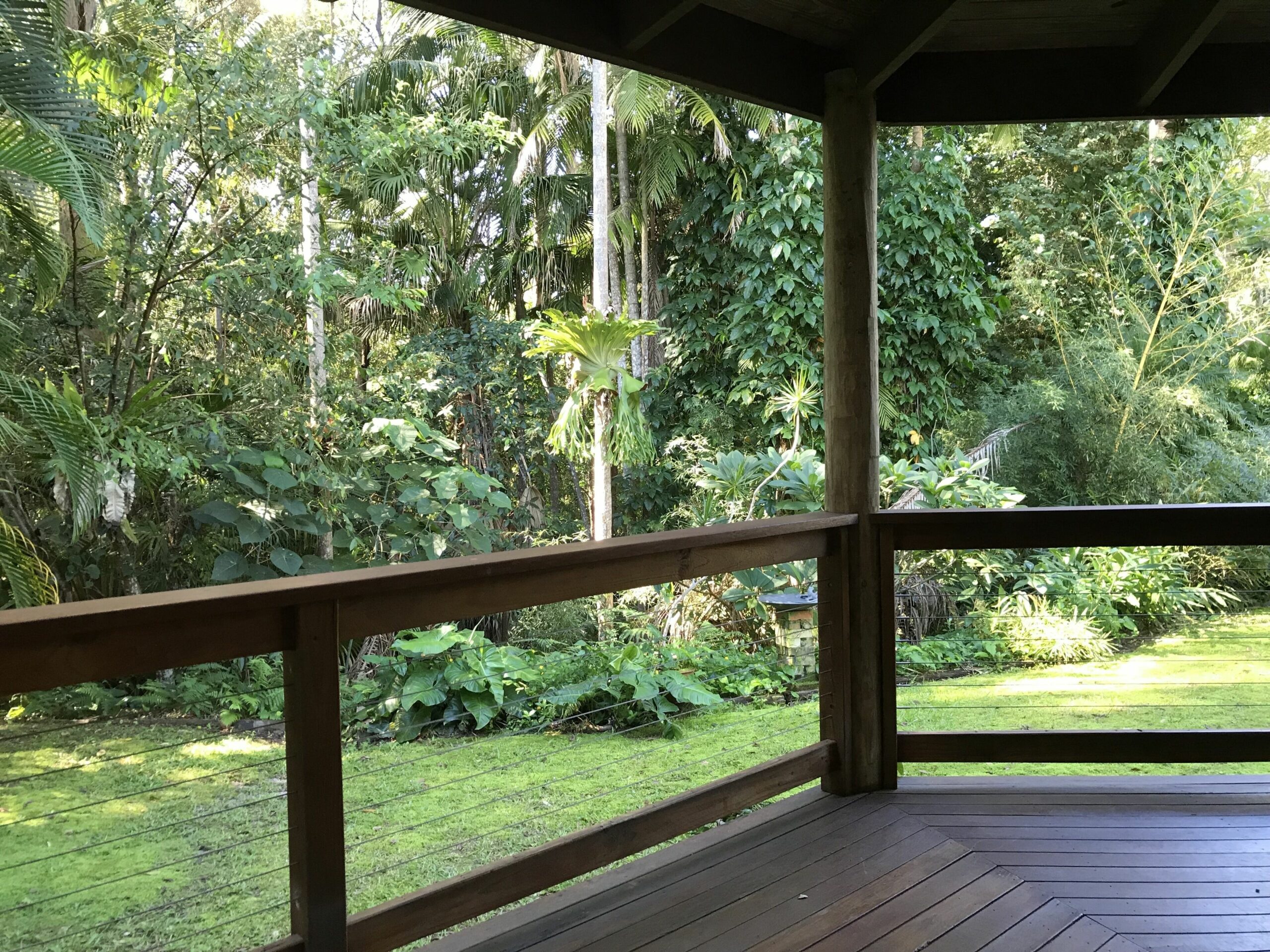 Tranquil Eco Friendly Earth House, Perfect for Unwinding Amidst the Rainforest