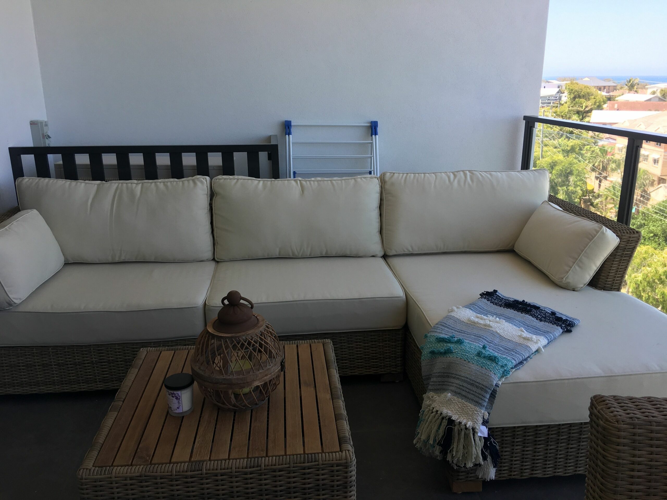 NEW Clean Upmarket 2B 2B Apartm, Ocean Views, 250m to Buddina Beach!!