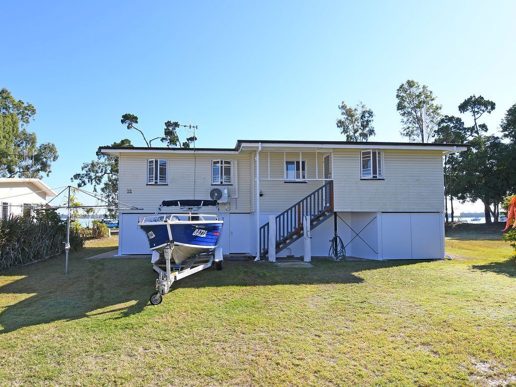 Bazza's Beach House - Riverfront - 3BR - Renovated