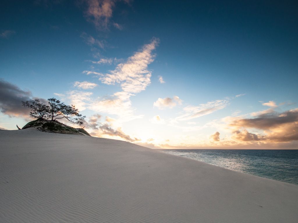 Fraser Island, The Taxi House. Sleeps 9 People