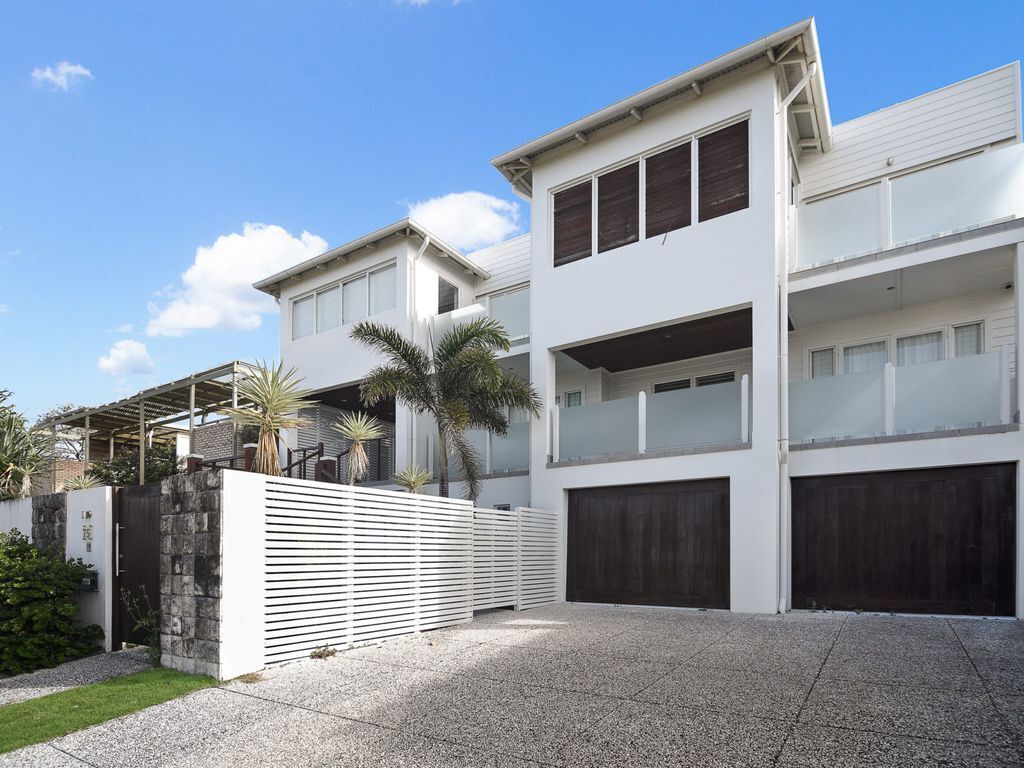 Sea Splash 75 Lorikeet Drive