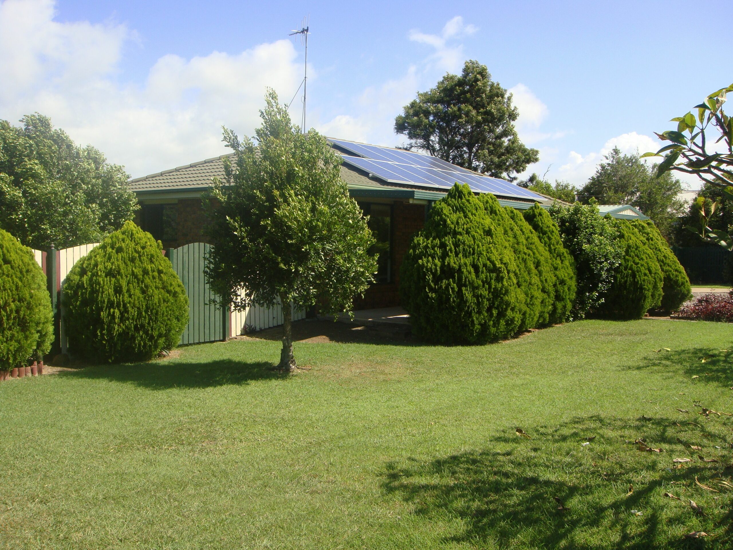 Holiday Home – Easy Walk to Beach, Park, 10 min Drive to Bargara, Mon Repos