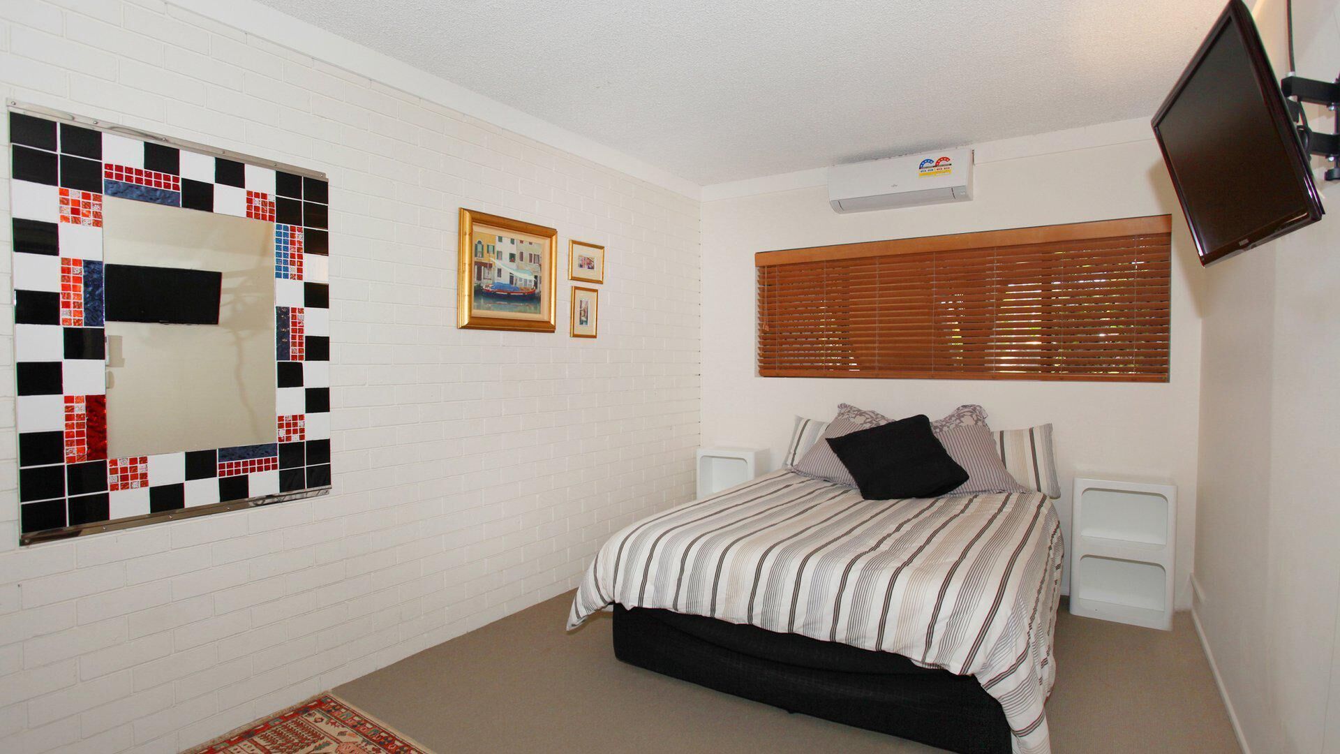 Anjuna 2 - Canal Front 2 Bedroom Apartment - Short Walk to Mooloolaba Beach and Cafes!