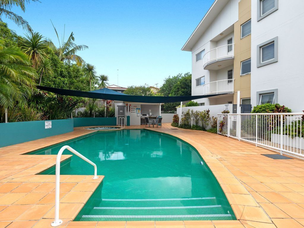 2BR Coolum Beach Rooftop Deckspa Tennis Pool