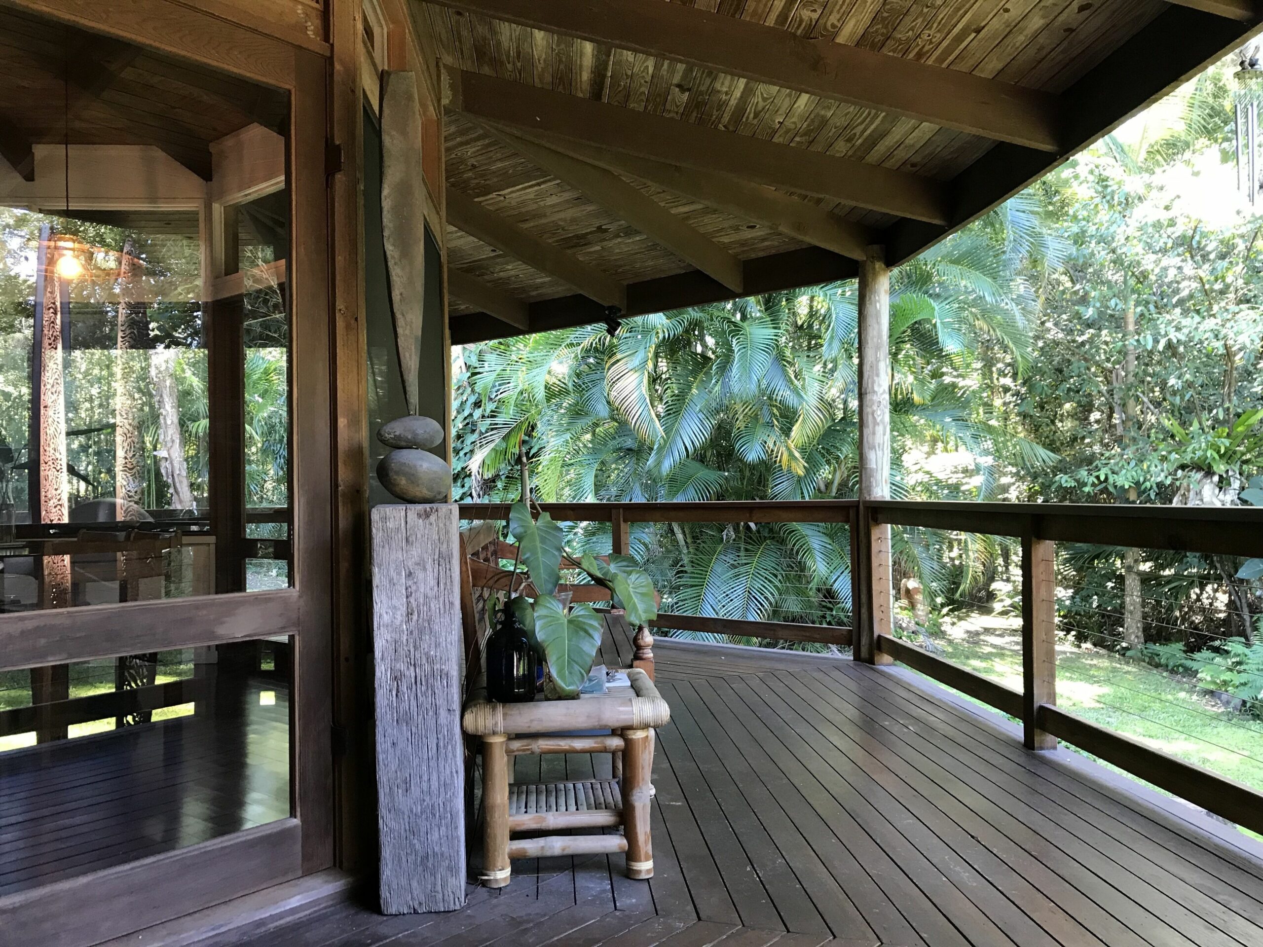 Tranquil Eco Friendly Earth House, Perfect for Unwinding Amidst the Rainforest