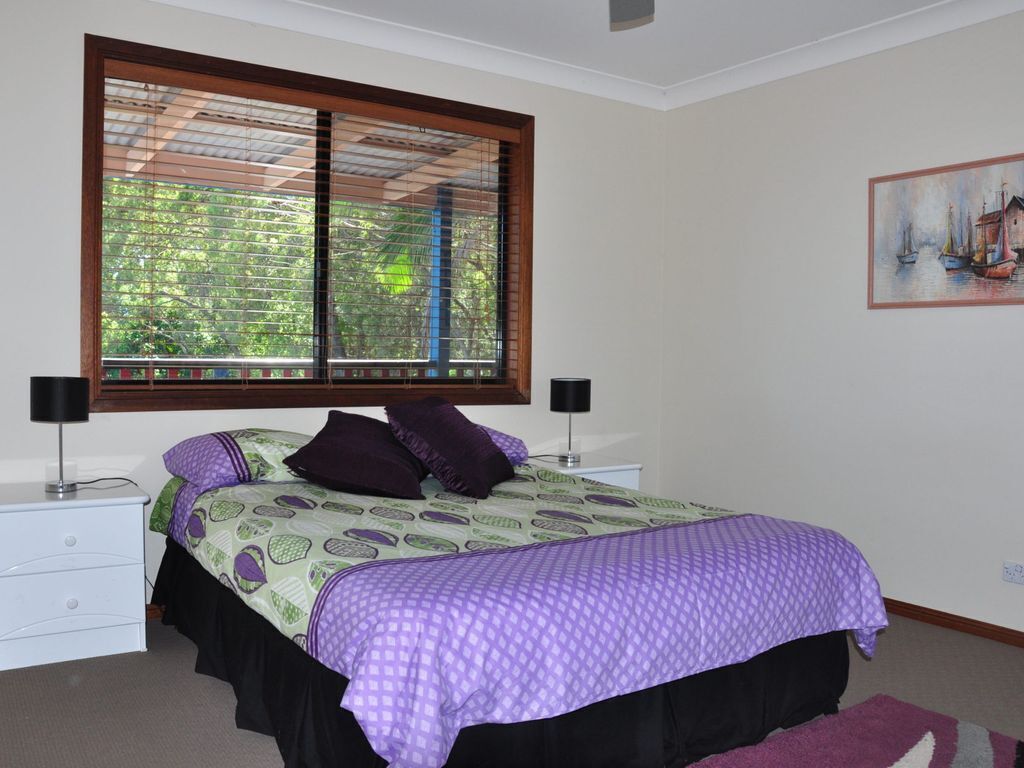 43 Double Island Drive - Two Level Holiday Home With Swimming Pool. Located Close to Beach and CBD