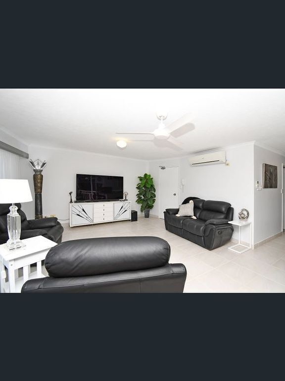 Beachfront Luxury Apartment Hervey BAY