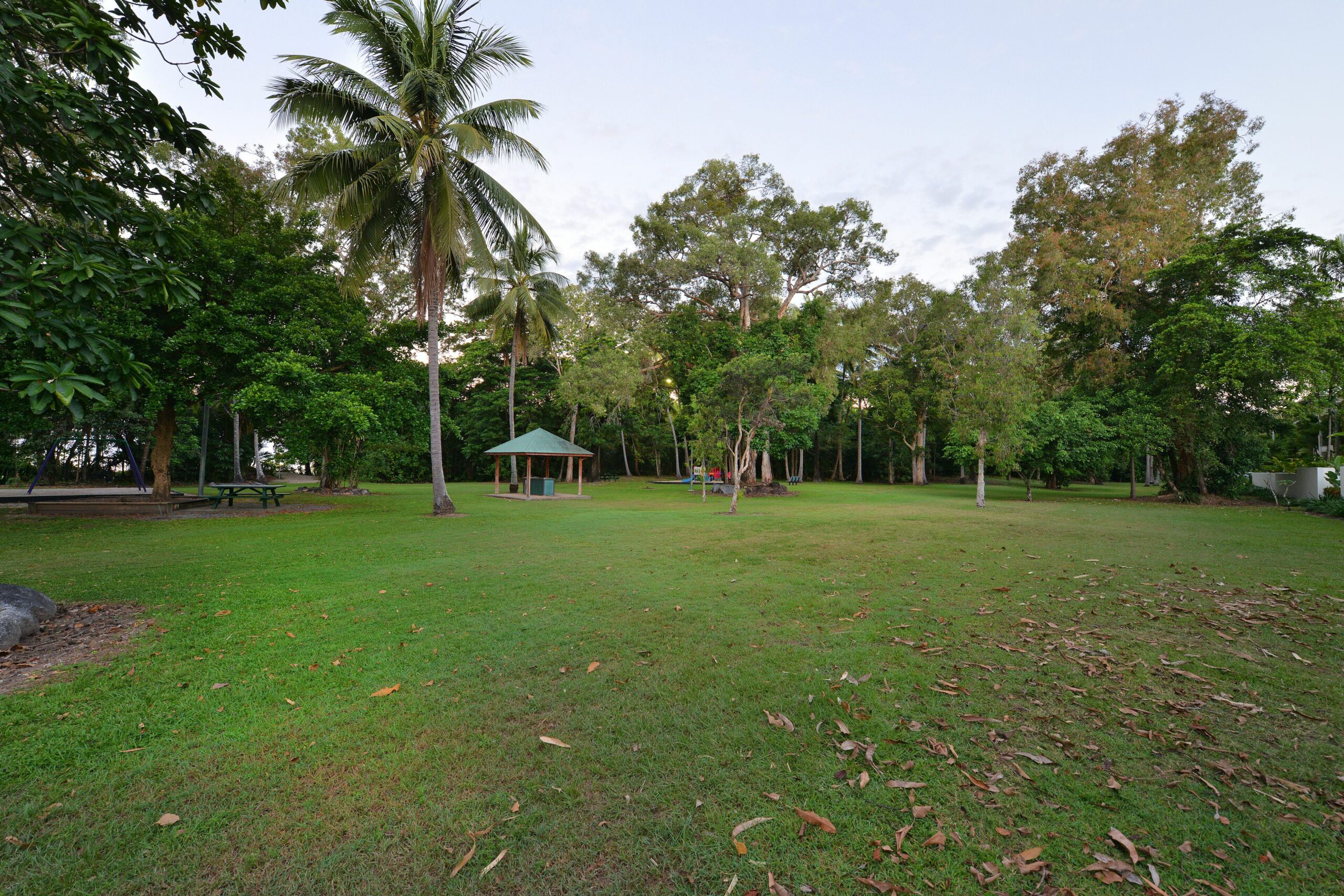 Beachfront Surya Villa 8