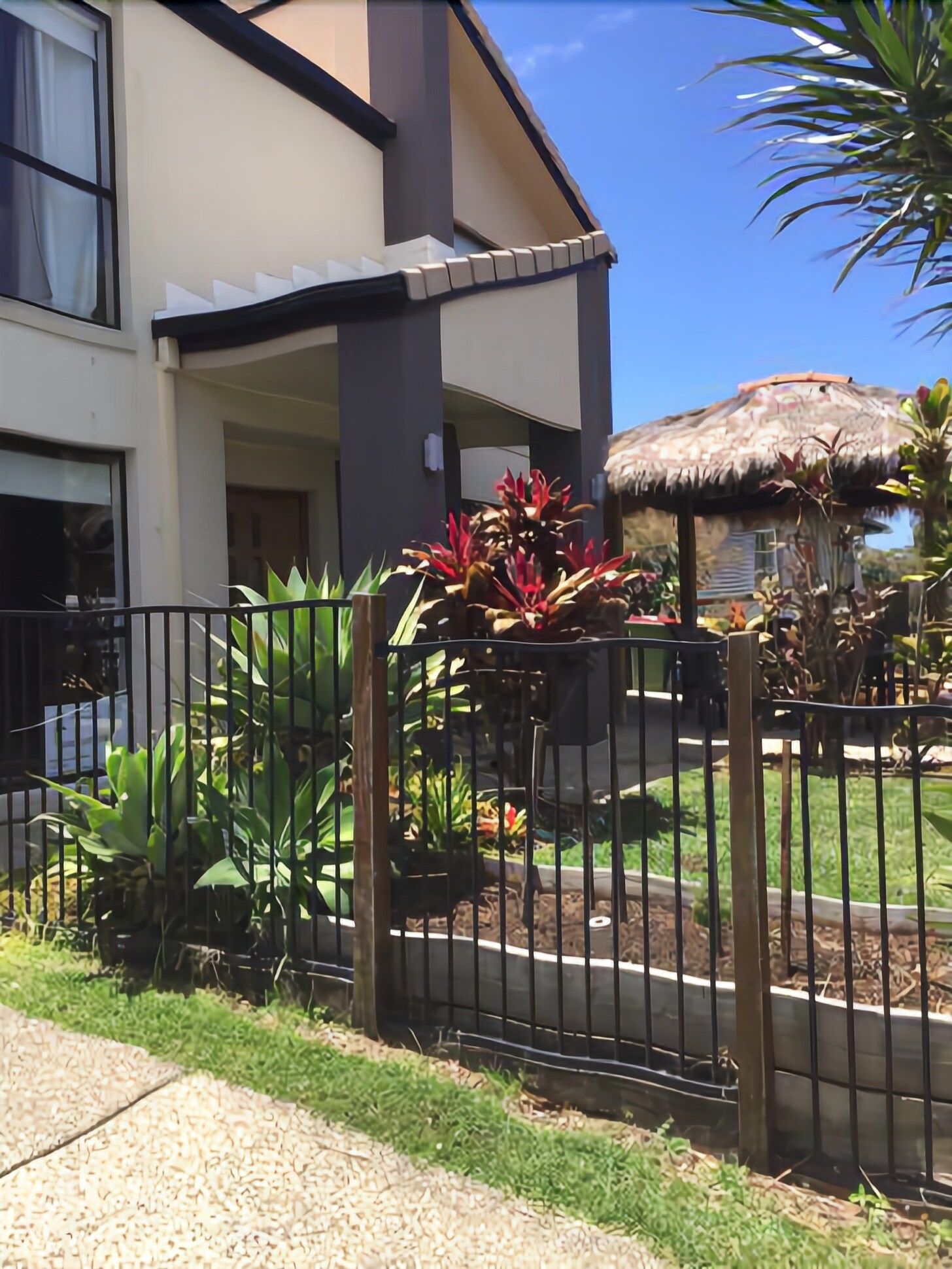 Spacious Beach House in Beautiful Dicky Beach, Caloundra