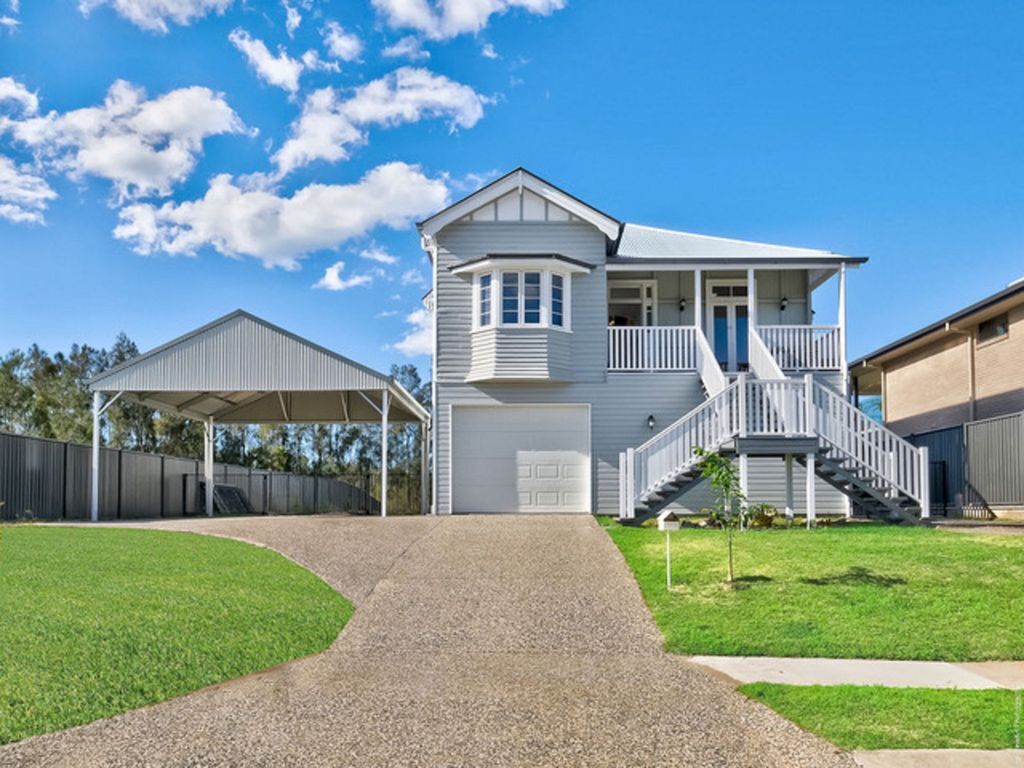 Hampton’s House – Burrum Heads- Pool – 5BR – Close to Beach